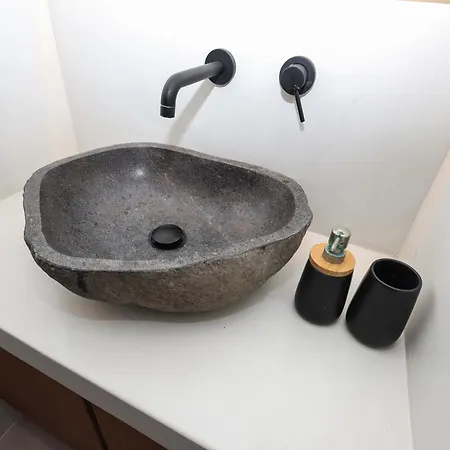 Aeolian Stone * Koilás