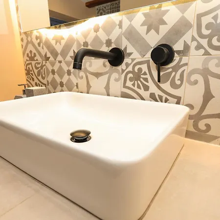 Aeolian Stone Villa Koilás